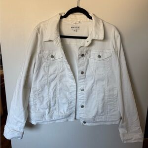 Ava & Viv Women's Classic White Jean Jacket